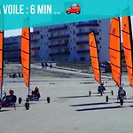 Les Penates De *
